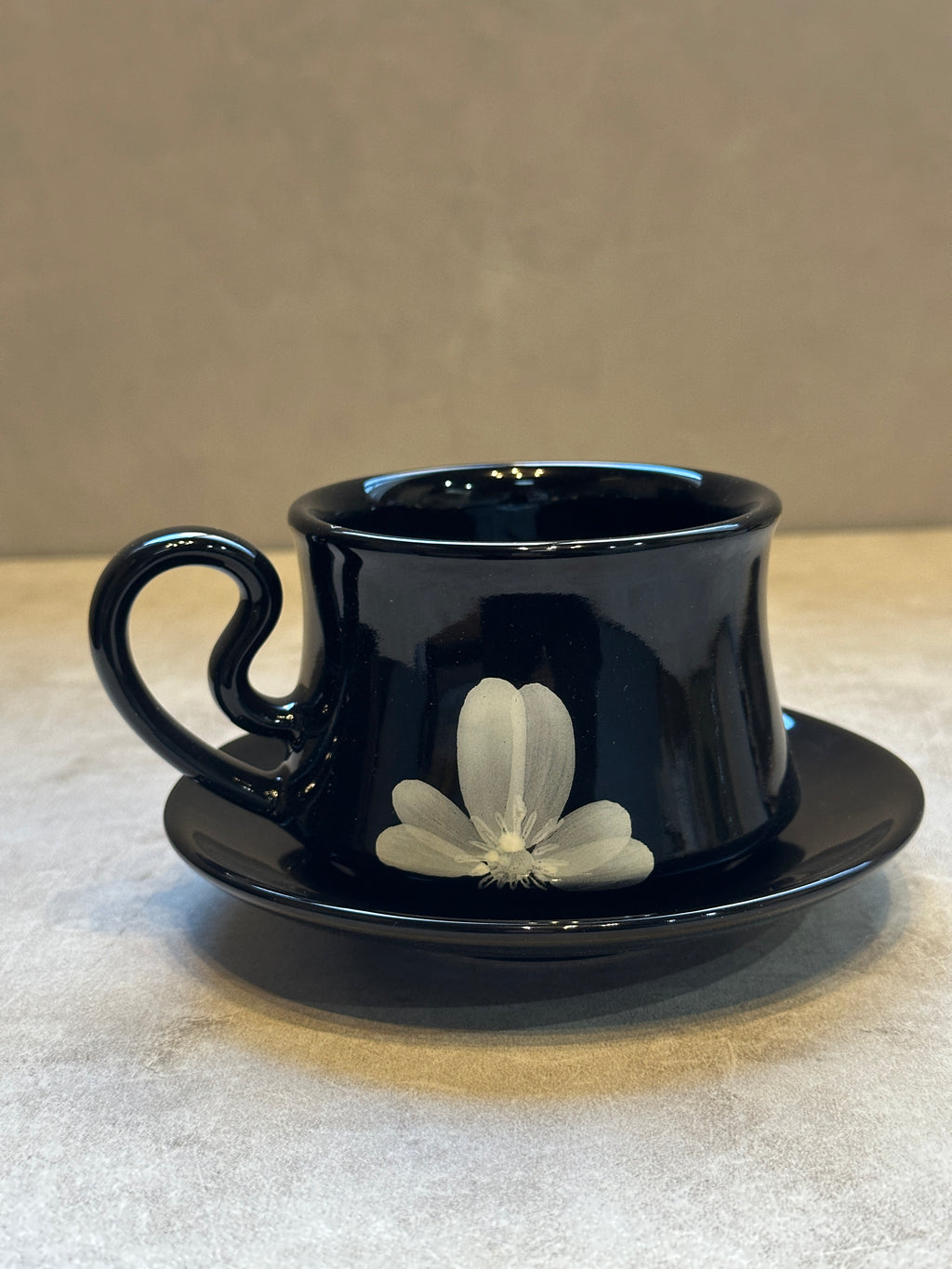 Flower Cup & Saucer (Black)