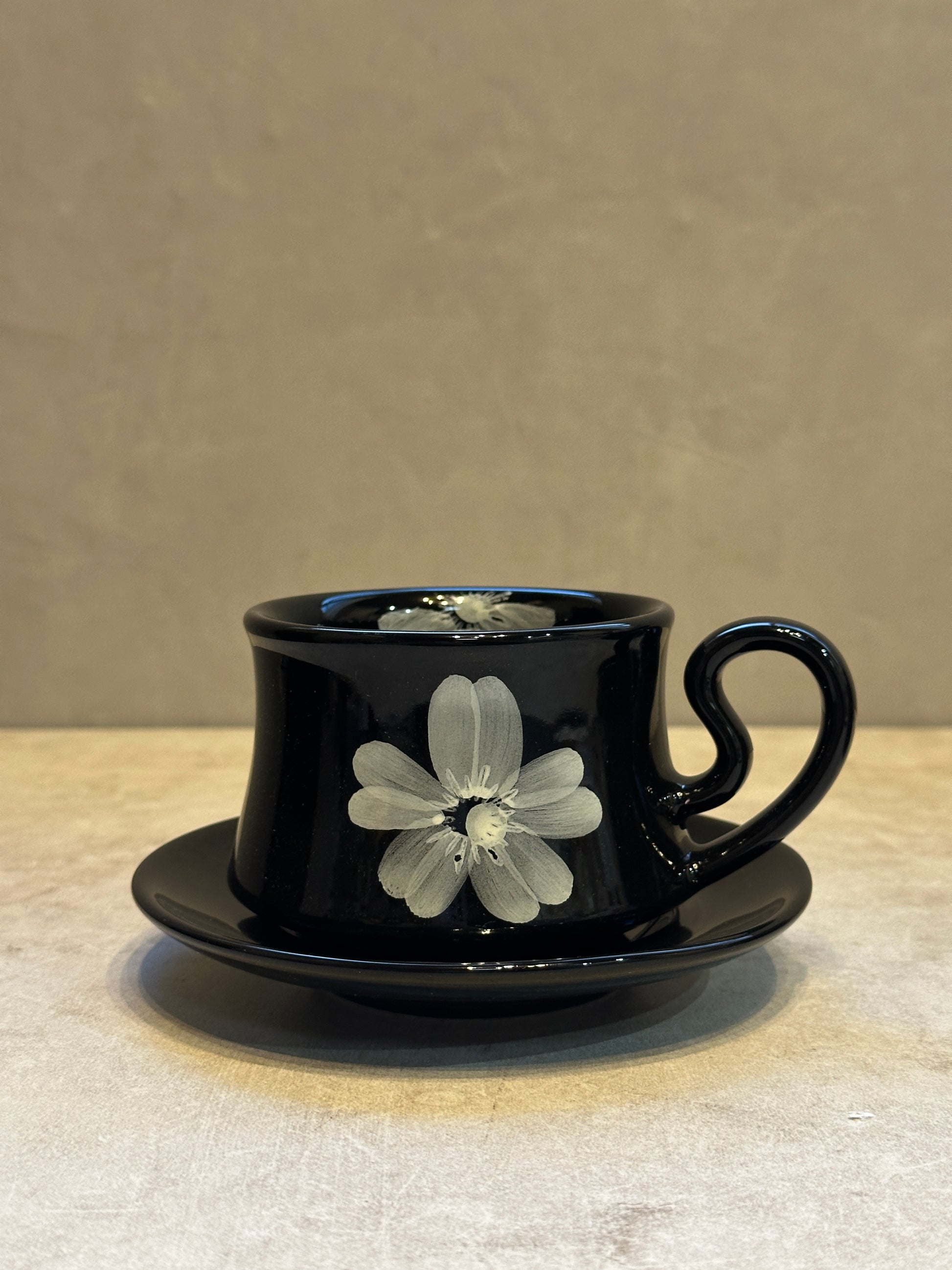 Flower Cup & Saucer (Black)